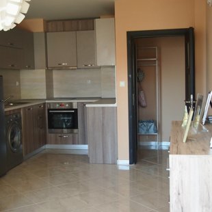 The spacious and fully equipped kitchen makes you feel home, away from home.