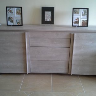 Ние предлагаме безплатен интернет, Wi-Fi и кабелна телевизия.