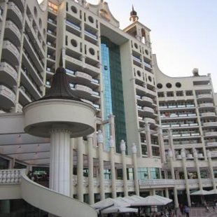 Поразительная архитектура Sunset Resort