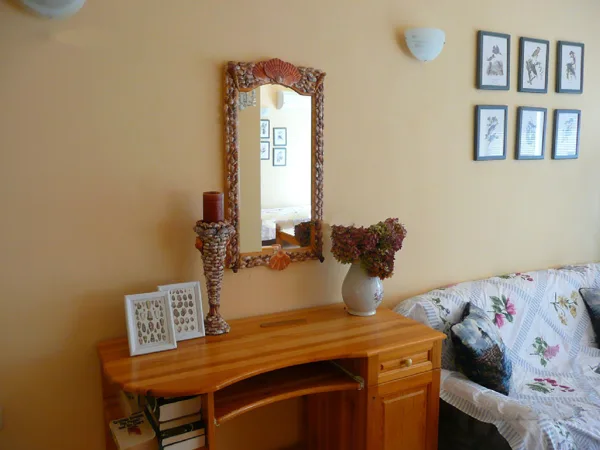 The beach-casual decoration of the apartment makes you feel even more relaxed.