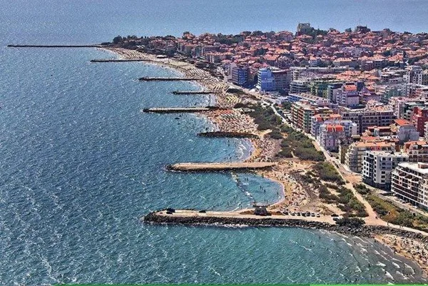 Our properties, Sea Elements 1,2 and 3, are located  between  the fourth and fifth pier.