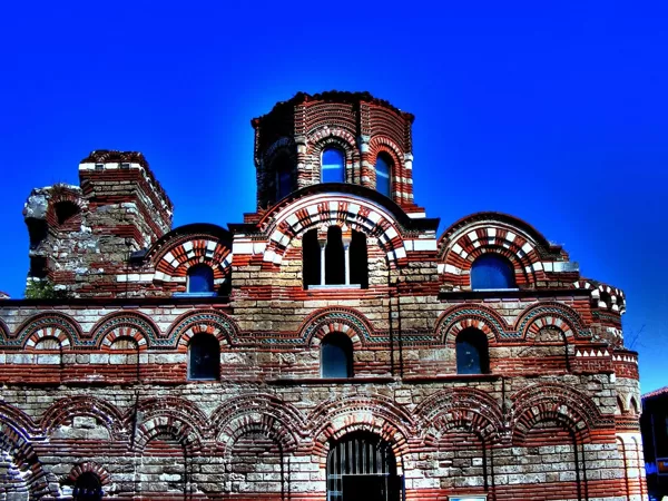 40 churches, the oldest dating from 5th -6th century, are partially or entirely  preserved